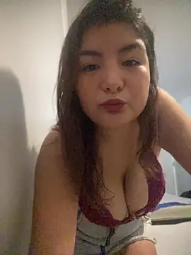 Snapshot of SofiaDinamita chatting on August 4, 2026, 4:42 pm SofiaDinamita online show from August 4, 2026, 4:42 pm