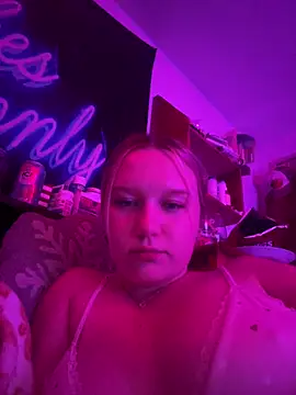 itssmequinn online show from July 31, 2026, 2:33 am