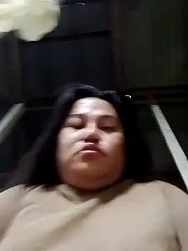 Andrea0414 online show from October 3, 2025, 9:23 pm