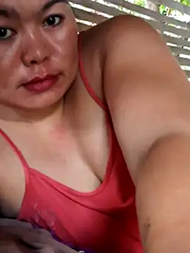 Snapshot of sweetpinay85 chatting on August 9, 2026, 11:20 pm sweetpinay85 online show from August 9, 2026, 11:20 pm