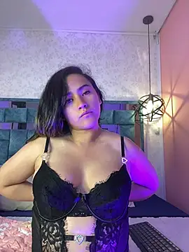 sophia pink20 online show from August 3, 2026, 12:10 pm