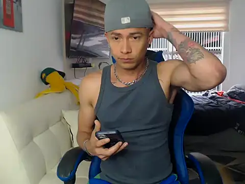 Snapshot of dilan18xxx chatting on August 2, 2026, 9:35 pm dilan18xxx online show from August 2, 2026, 9:35 pm