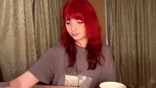 LyndseyCronshaw online show from August 7, 2026, 5:26 pm
