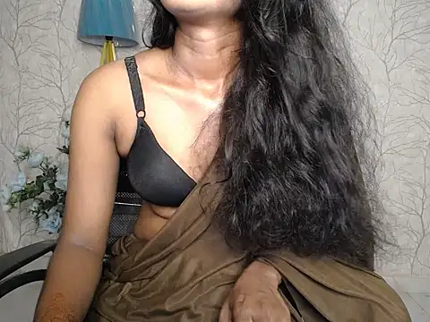 Slimqueen7 online show from August 3, 2026, 2:22 pm