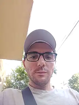 Snapshot of gabrieldanut27 chatting on August 4, 2026, 2:41 pm gabrieldanut27 online show from August 4, 2026, 2:41 pm