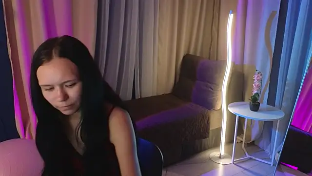 kira bliss online show from August 7, 2026, 1:51 am