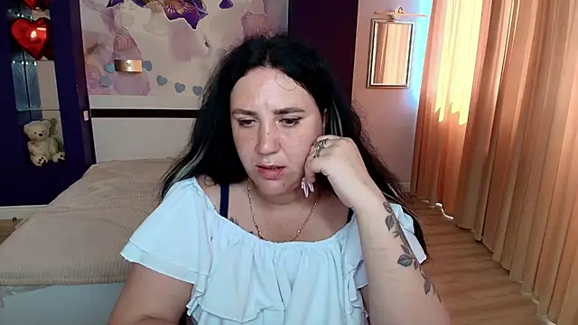 Snapshot of ScarletMists chatting on August 6, 2026, 11:34 am ScarletMists online show from August 6, 2026, 11:34 am
