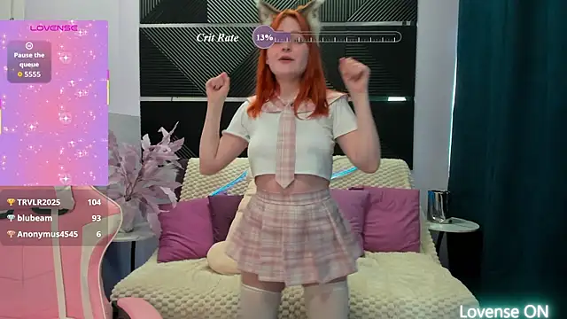 Snapshot of VulpesLux chatting on August 9, 2026, 3:23 am VulpesLux online show from August 9, 2026, 3:23 am