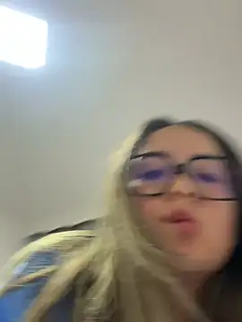 CAMMILEE online show from August 10, 2026, 3:43 am