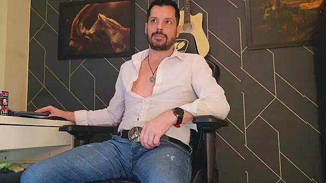 ChrisKox online show from February 3, 2025, 12:36 am