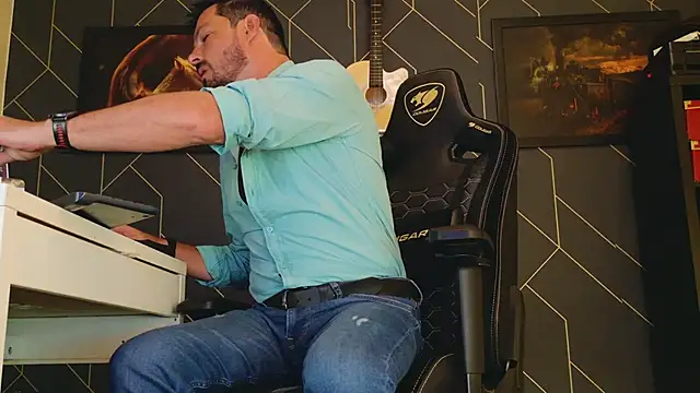 ChrisKox online show from March 11, 2025, 5:27 am