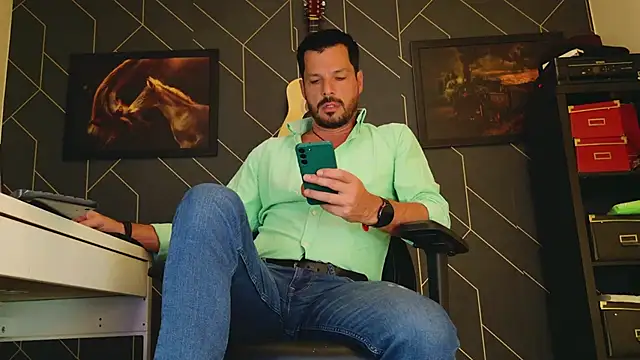 ChrisKox online show from March 12, 2025, 6:44 pm