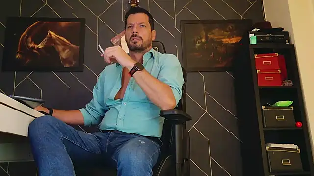 ChrisKox online show from March 18, 2025, 4:58 am