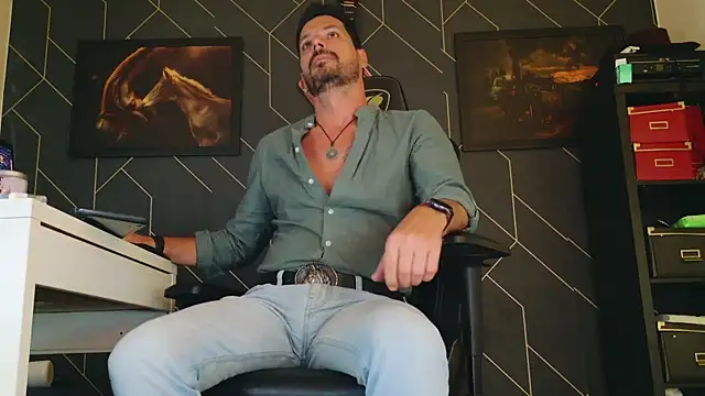 ChrisKox online show from March 19, 2025, 1:18 pm