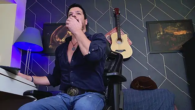 ChrisKox online show from November 30, 2025, 3:54 am