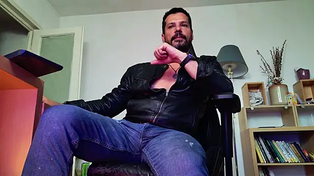 Snapshot of ChrisKox chatting on June 2, 2026, 5:15 pm ChrisKox online show from June 2, 2026, 5:15 pm