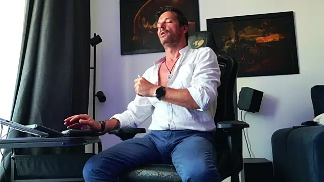 Snapshot of ChrisKox chatting on July 6, 2026, 4:09 pm ChrisKox online show from July 6, 2026, 4:09 pm