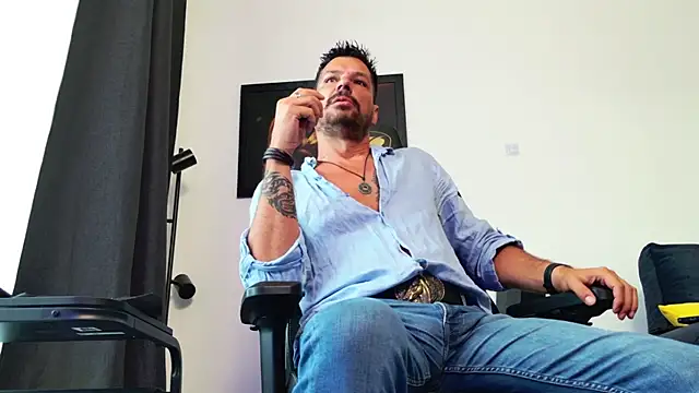 Snapshot of ChrisKox chatting on July 24, 2026, 3:59 am ChrisKox online show from July 24, 2026, 3:59 am