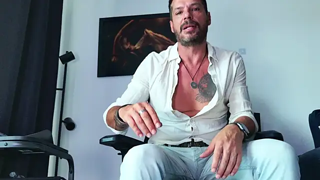 Snapshot of ChrisKox chatting on July 31, 2026, 5:29 am ChrisKox online show from July 31, 2026, 5:29 am