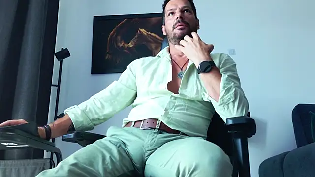 Snapshot of ChrisKox chatting on August 10, 2026, 5:44 am ChrisKox online show from August 10, 2026, 5:44 am