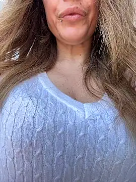 sexylenia online show from April 5, 2026, 12:46 pm