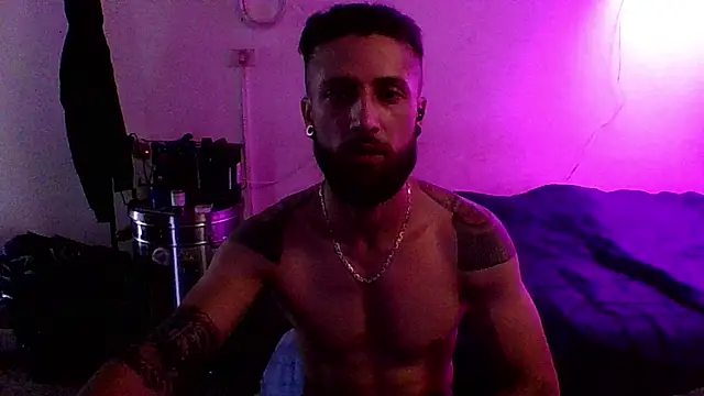 Snapshot of lucky_johanson chatting on January 13, 2025, 9:31 pm lucky johanson online show from January 13, 2025, 9:31 pm