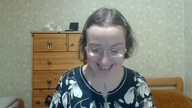 Smart Rose online show from March 19, 2026, 7:51 pm