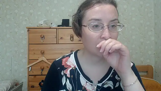 Snapshot of Smart_Rose chatting on May 13, 2026, 3:09 pm Smart Rose online show from May 13, 2026, 3:09 pm