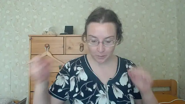 Snapshot of Smart_Rose chatting on May 31, 2026, 2:57 pm Smart Rose online show from May 31, 2026, 2:57 pm