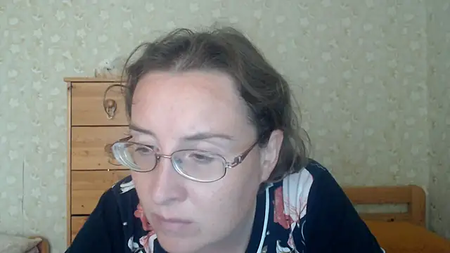 Snapshot of Smart_Rose chatting on June 19, 2026, 11:03 am Smart Rose online show from June 19, 2026, 11:03 am