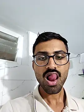 krishna8035 online show from September 16, 2025, 2:40 pm