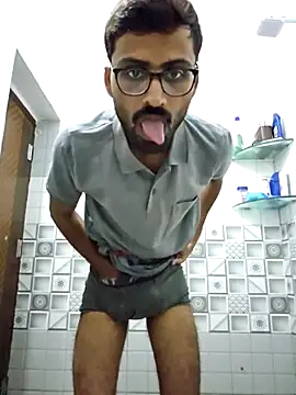 krishna8035 online show from November 18, 2025, 2:32 pm