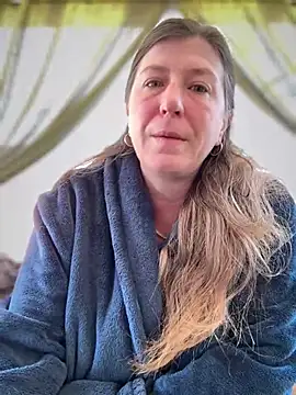 Snapshot of Natali_UA chatting on April 22, 2026, 6:16 am Natali UA online show from April 22, 2026, 6:16 am