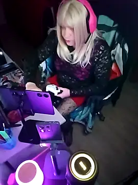 JulietteMaitresse online show from April 19, 2026, 7:49 pm