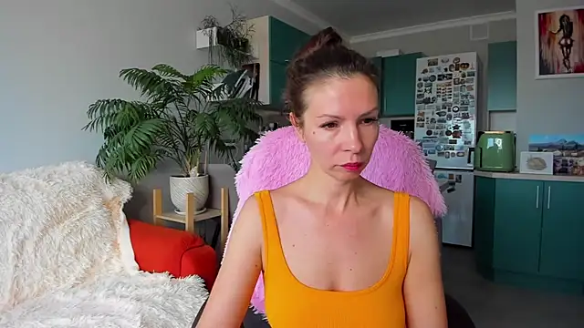 ChristinaGlory online show from October 23, 2025, 7:29 am