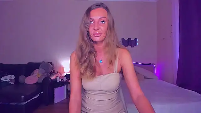 EmmaAbramson online show from September 9, 2025, 11:21 am