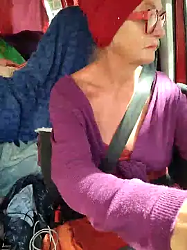 MucMilf59 online show from March 21, 2025, 11:22 am