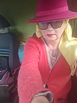 MucMilf59 online show from November 19, 2025, 12:38 pm