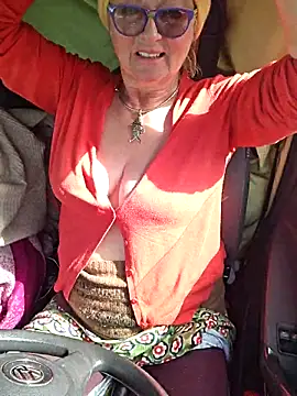 MucMilf59 online show from March 28, 2026, 1:33 pm