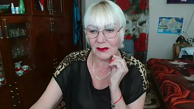 JenaCheim online show from July 8, 2026, 5:56 am