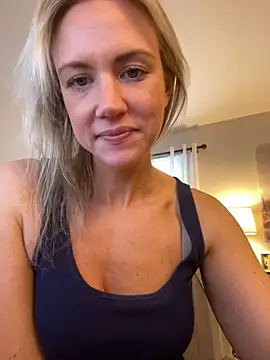 Kay Cakes online show from December 2, 2024, 8:11 pm