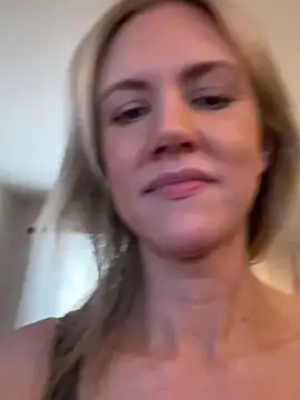 Kay Cakes online show from December 17, 2025, 4:46 pm