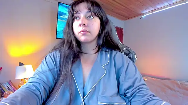 coraline latin online show from January 25, 2025, 9:35 pm