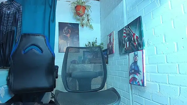 Zack Grey online show from February 18, 2025, 1:00 pm