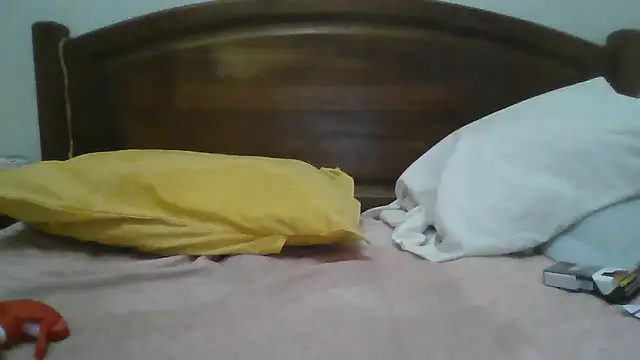 Snapshot of CarlosRocha73 chatting on June 10, 2026, 11:24 pm CarlosRocha73 online show from June 10, 2026, 11:24 pm