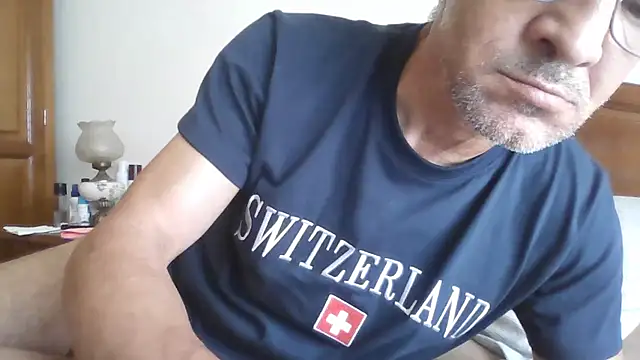 Snapshot of CarlosRocha73 chatting on June 26, 2026, 11:14 am CarlosRocha73 online show from June 26, 2026, 11:14 am