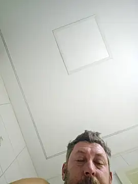 ktmtom247 online show from November 19, 2025, 3:28 am