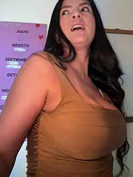 Carolina Novoa online show from February 6, 2025, 9:38 pm