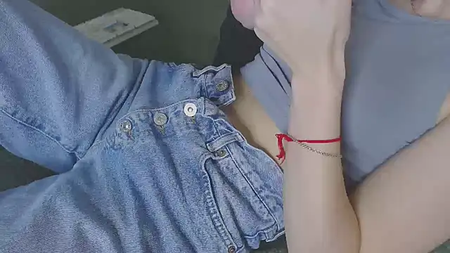 Kiradoll27 online show from December 5, 2024, 1:17 pm