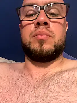 Snapshot of AlejoStrep chatting on November 20, 2025, 5:40 am AlejoStrep online show from November 20, 2025, 5:40 am